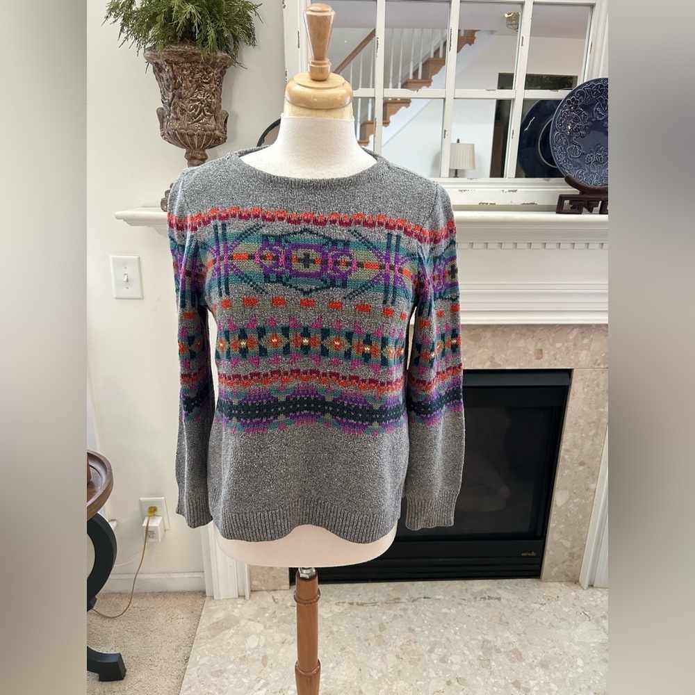 Chaps Gray Sweater with Multicolor Aztec Pattern